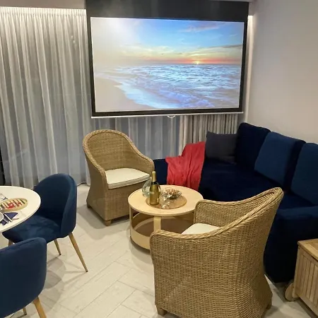 Sea & Z Basenem Silence ミエルノ