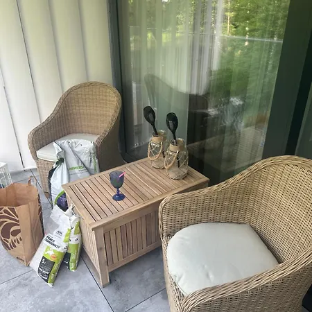 Sea & Z Basenem Silence ミエルノ